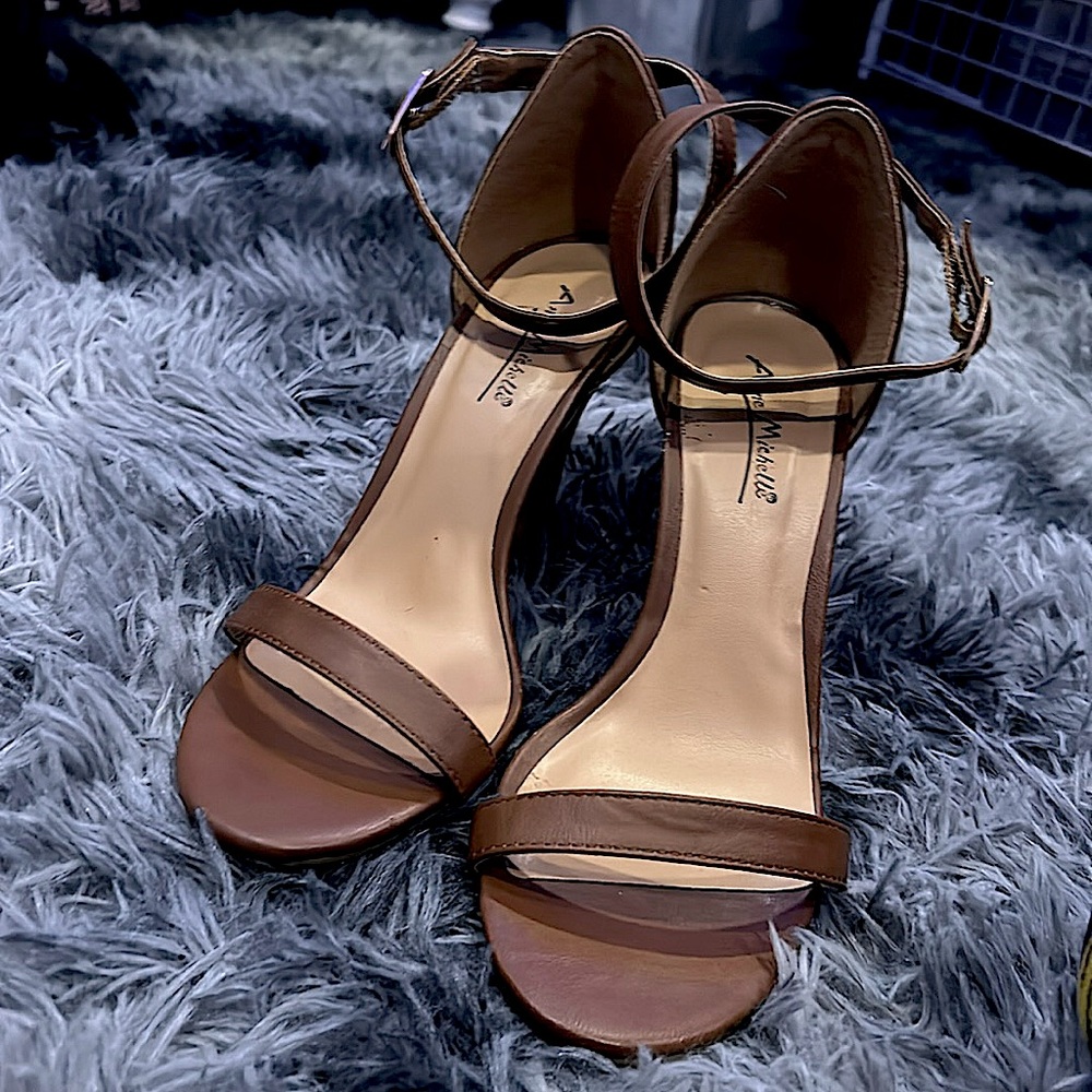 mauve taupe 5-6 inch heels, the brand is Anne Michelle
